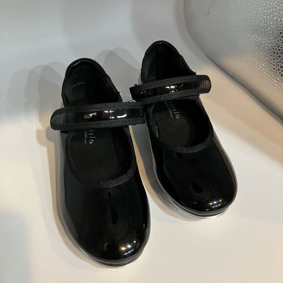 Freestyle Other - Freestyle Toddler Girl Tap Shoes. Gently Used Girls Size 10 (A)